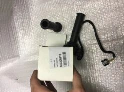 POIGNEE D’ACCELERATEUR DUCATI 1299 PANIGALE -Équipement De Cyclisme ducati piece occasion poignee gaz accelerateur 1299 66020011B 2 3