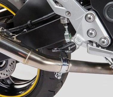 SUZUKI KIT REPOSE PIEDS AVANT ET ARRIERE GLADIUS / GSR 600 2 SUZUKI KIT REPOSE PIEDS AVANT ET ARRIERE GLADIUS / GSR 600 – Image 2