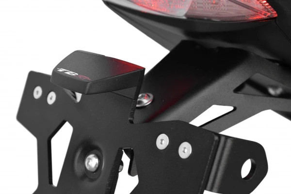 SUZUKI SUPPORT DE PLAQUE GSX-S 1000 3 SUZUKI SUPPORT DE PLAQUE GSX-S 1000 – Image 3